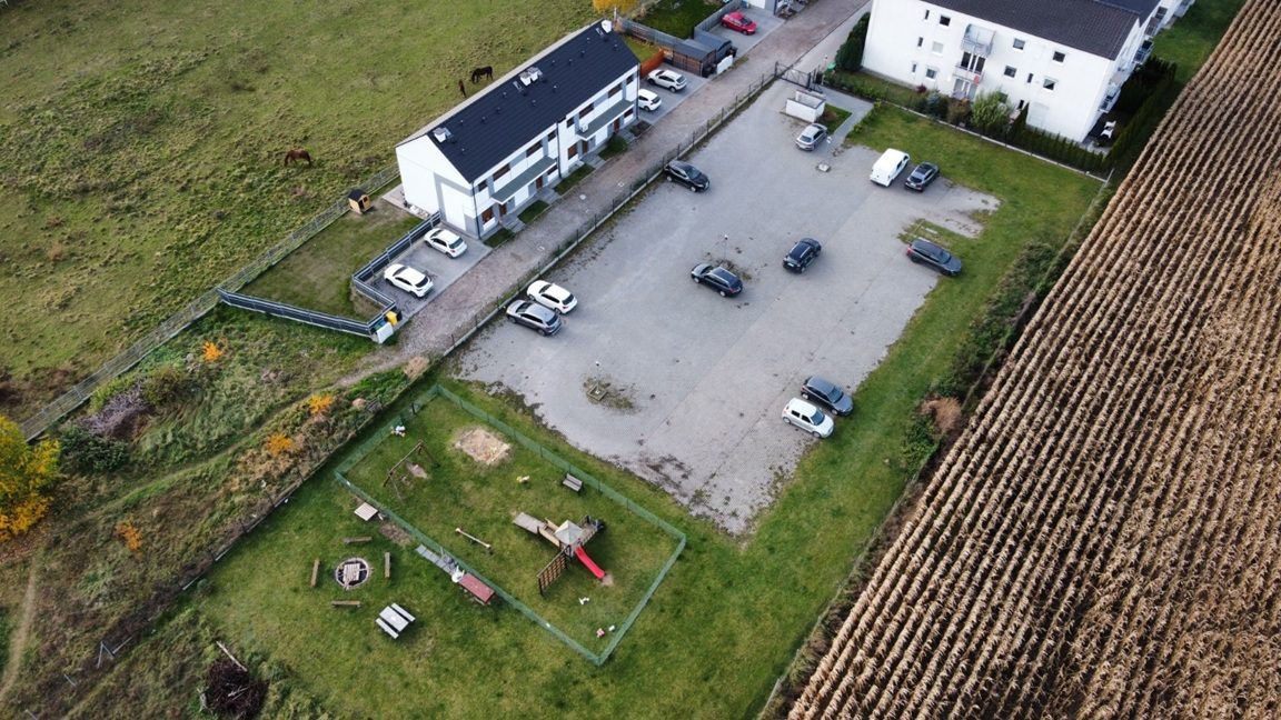 Parking Cyprysowa - widok z drona